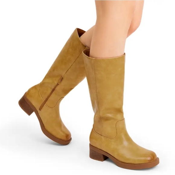 NEW! Women’s Tall Campus Boots - Picture 3 of 9